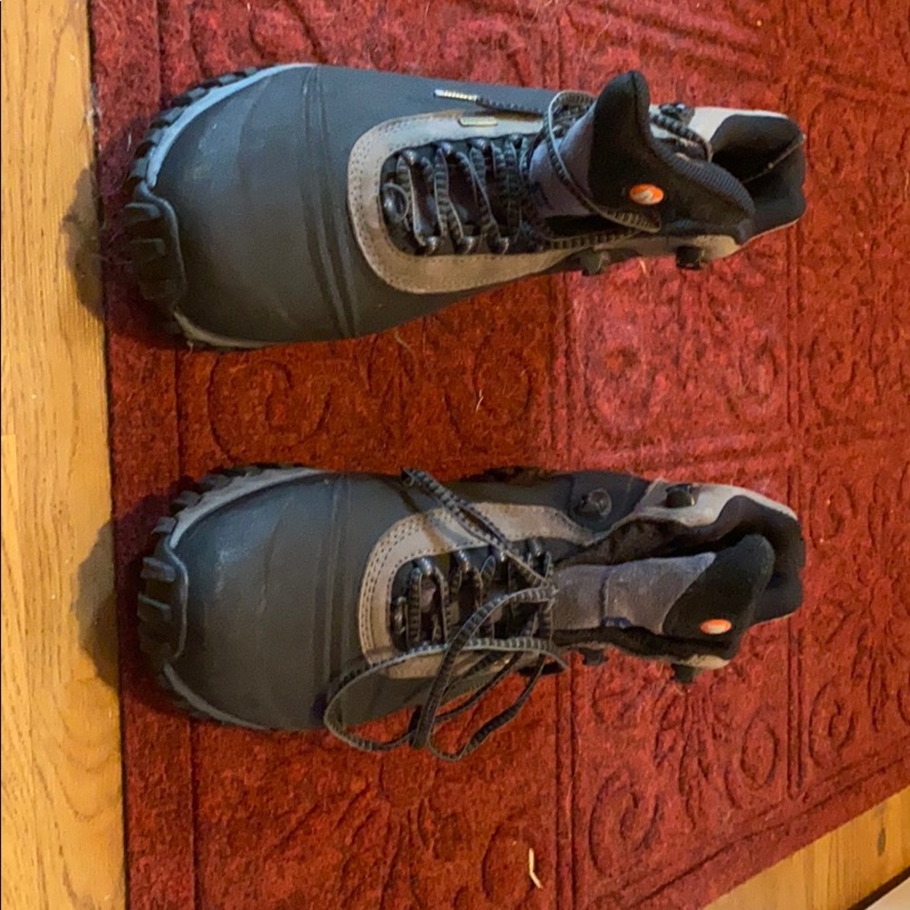 Merrill Continuum boots